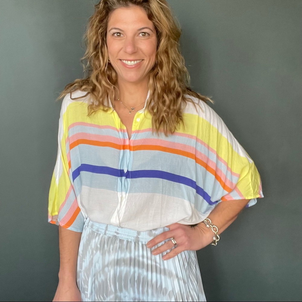 Teoh & Lea Button Down Blouse for Women - Picture 3 of 16
